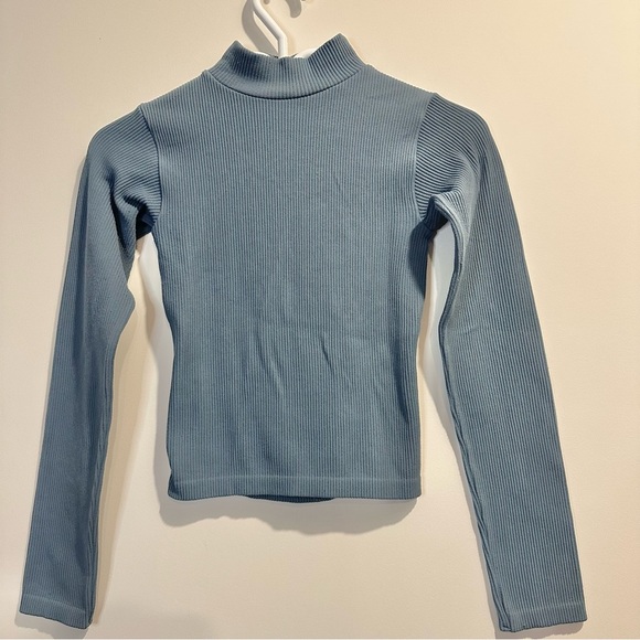 ZARA | Women's Xsmall Blue Ribbed Long Sleeve Top with open back - Picture 3 of 7
